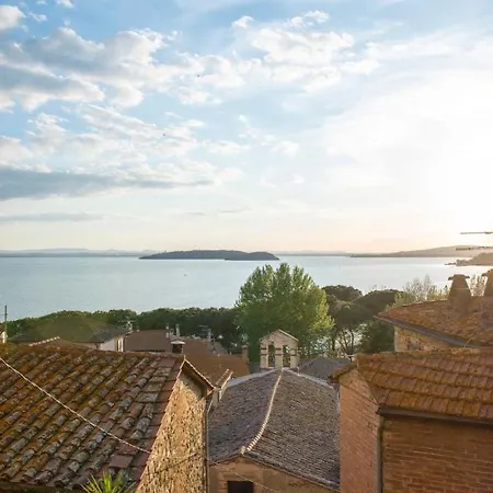 Alla Rocca Del Lago Dimore Passignano sul Trasimeno Exterior photo